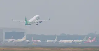 আকাশ পরিষ্কার হওয়ায় ইন্দোনেশিয়ায় ৬ বিমানবন্দরে ফের চালু ফ্লাইট